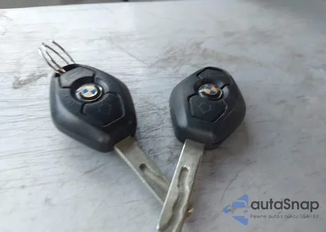 2006 BMW 525 Xi из США, поврежденный, VIN WBANF33546CS34417